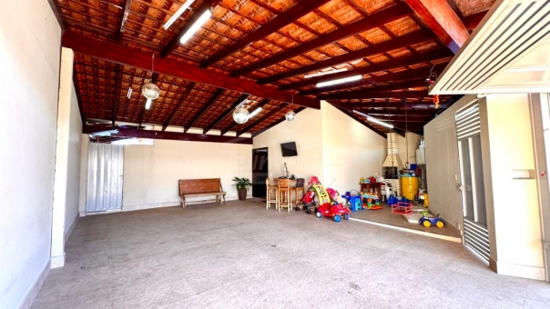 EXCELENTE CASA A VENDA - JARDIM CANADA