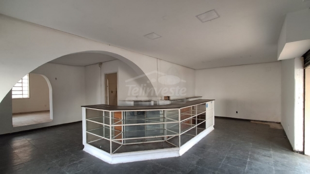 COMODO COMERCIAL - SANTA CASA