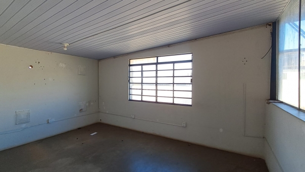 EXCELENTE BARRAC&Atilde;O