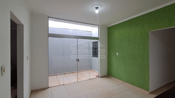 EXCELENTE CASA COM PISCINA - SANTA LUZIA