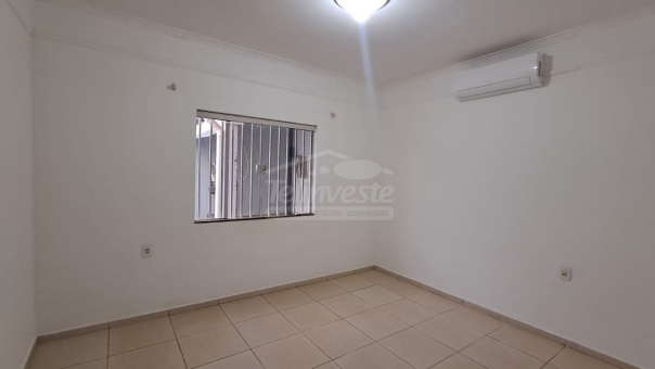 EXCELENTE CASA COM PISCINA - SANTA LUZIA
