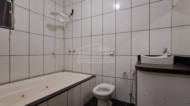 EXCELENTE CASA COM PISCINA - SANTA LUZIA