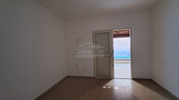 EXCELENTE CASA - VILA RICA COM PISCINA