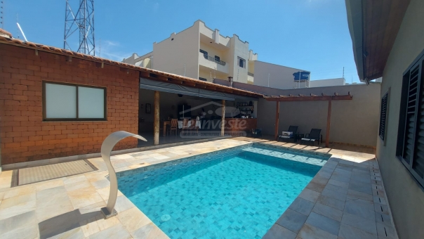 CASA NO BAIRRO BELO HORIZONTE 