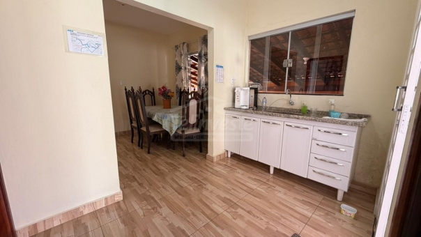 Casa a Venda - Av Buenos Aires