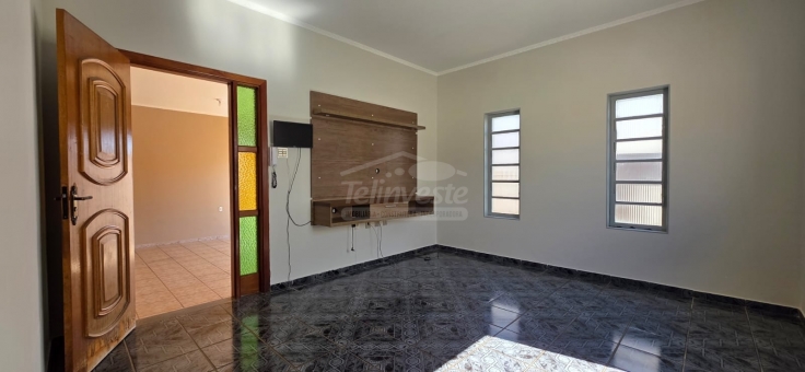CASA A VENDA - NOVO MUNDO