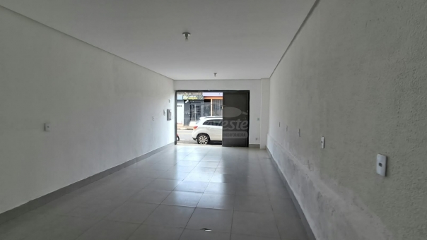 COMODO COMERCIAL 