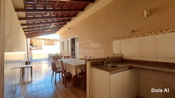 CASA COM PISCINA - JARDIM PANORAMA