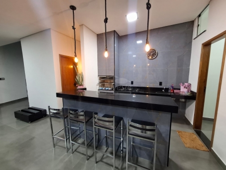 CASA NO BAIRRO MARIA E VADICO