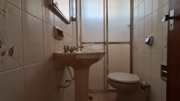 CASA COM PISCINA - MUARAMA