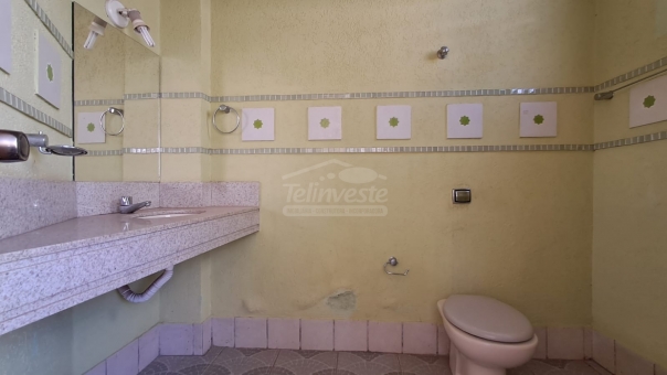 CASA COM PISCINA - MUARAMA