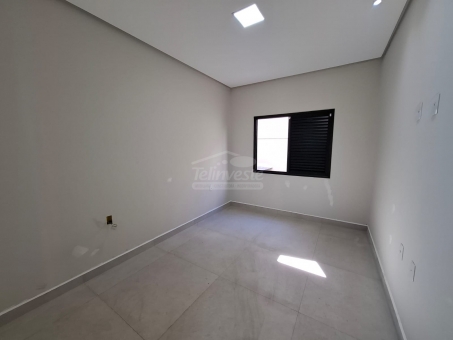 CASA NO BAIRRO AROEIRAS