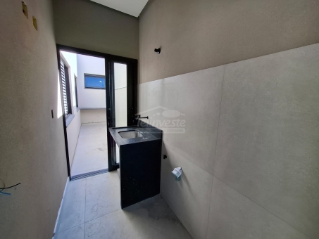 CASA NO BAIRRO AROEIRAS