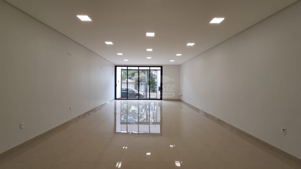 Comodo comercial - Santa Maria Goretti 