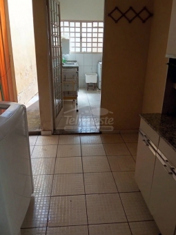 CASA A VENDA - CENTRO