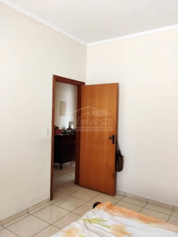 CASA A VENDA - CENTRO