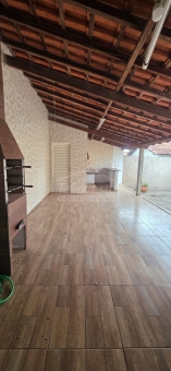 CASA A VENDA - BAIRRO CALIF&Oacute;RNIA 