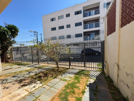 Casa &agrave; venda Centro Passos MG