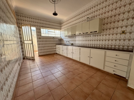 Casa &agrave; venda Centro Passos MG