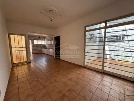 Casa &agrave; venda Centro Passos MG