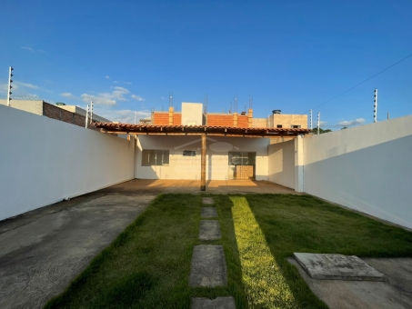 CASA NO MIRANTE DO VALE