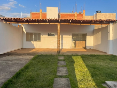 CASA NO MIRANTE DO VALE