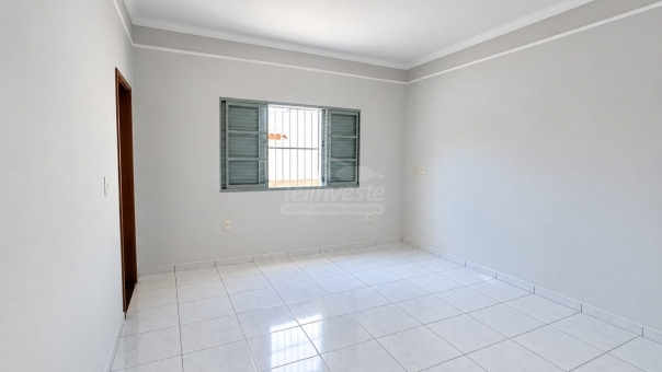 Casa - Jardim It&aacute;lia 