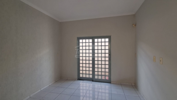 Casa - Jardim It&aacute;lia 