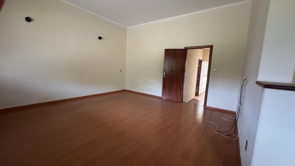 Excelente Casa a venda no Centro 
