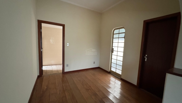 Excelente Casa a venda no Centro 