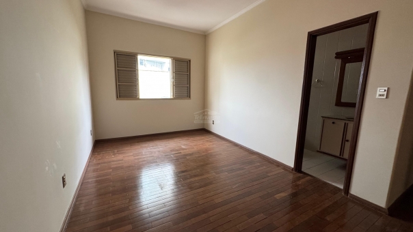 Excelente Casa a venda no Centro 