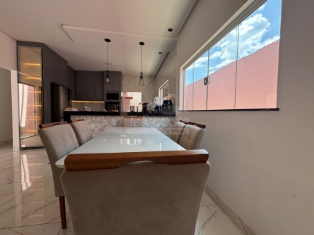 Linda Casa a Venda no Nova Passos II