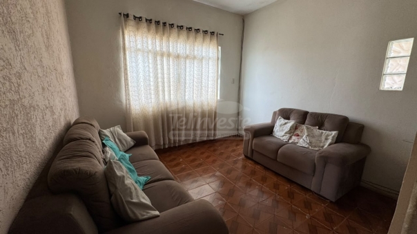 CASA A VENDA NO COLEGIO DE PASSOS