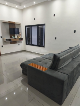 CASA NO ALTO DOS P&Aacute;SSAROS