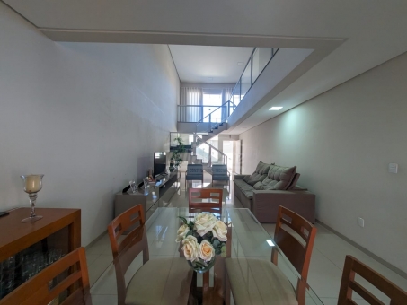 CASA NO BAIRRO NSA GRA&Ccedil;AS 
