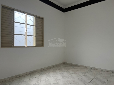 CASA NO BAIRRO NOSSA SRA APARECIDA