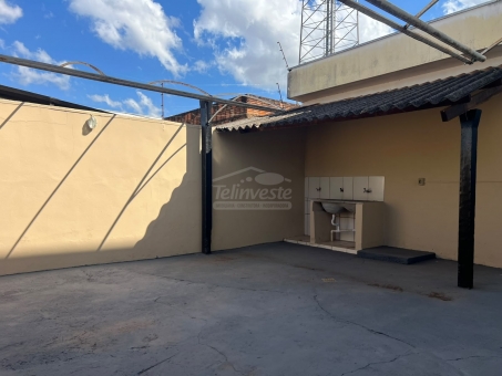 CASA NO BAIRRO NOSSA SRA APARECIDA