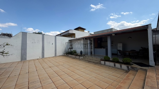 EXCELENTE CASA A VENDA - BAIRRO PENHA