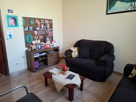 CASA &Agrave; VENDA NO CENTRO ? EXCELENTE LOCALIZA&Ccedil;&Atilde;O!