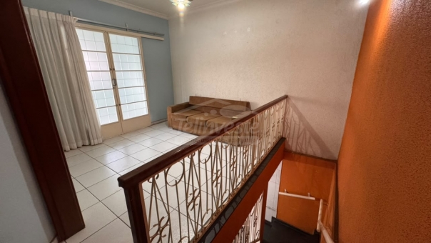 CASA A VENDA - CENTRO