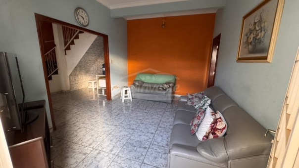 CASA A VENDA - CENTRO