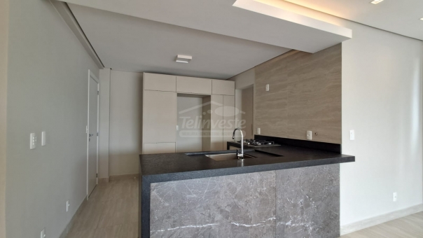 EXCELENTE APARTAMENTO CENTRAL - 3 SU&Iacute;TES E PR&Eacute;DIO COM ELEVADOR
