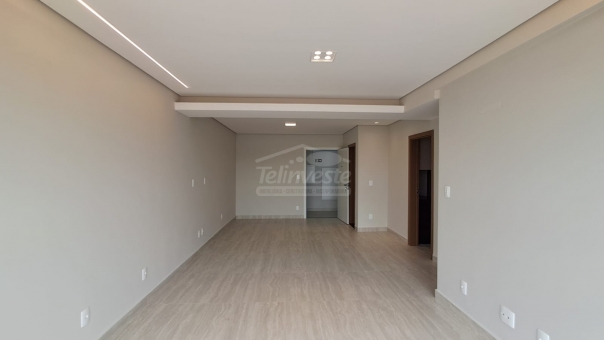 EXCELENTE APARTAMENTO CENTRAL - COM 3 SU&Iacute;TES E PREDIO COM ELEVADOR