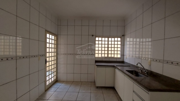 CASA NO BAIRRO JARDIM PANORAMA