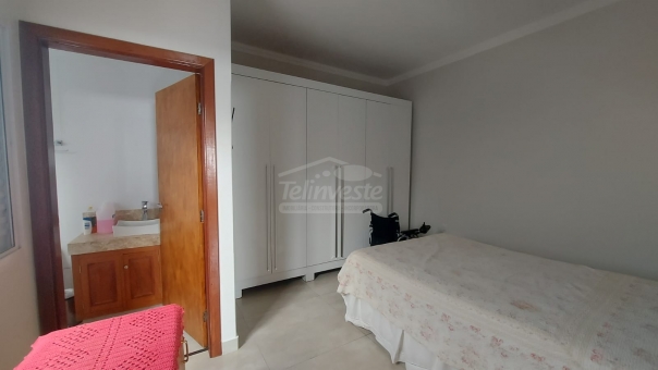 CASA NO JARDIM CANADA