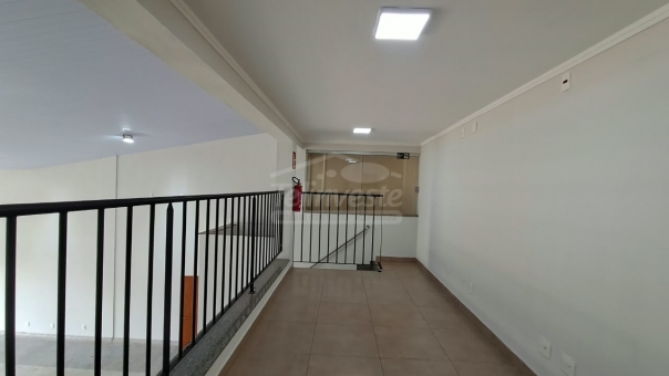 Comodo comercial - Parque das Aroeiras 