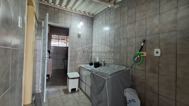 CASA - PROXIMO AO CENTRO