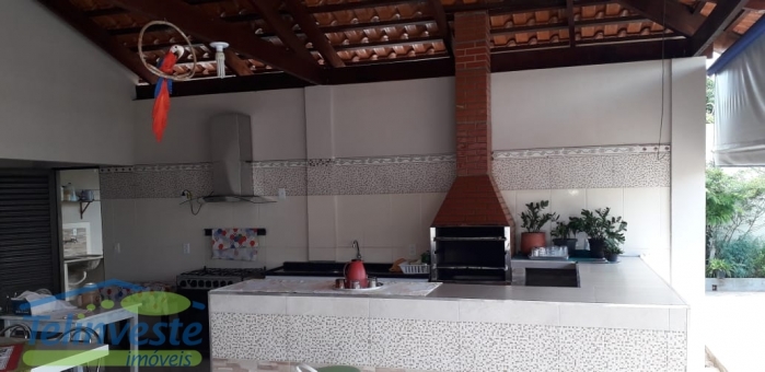 CASA ALTO PADR&Atilde;O EM S&Atilde;O JO&Atilde;O BATISTA DO GL&Oacute;RIA