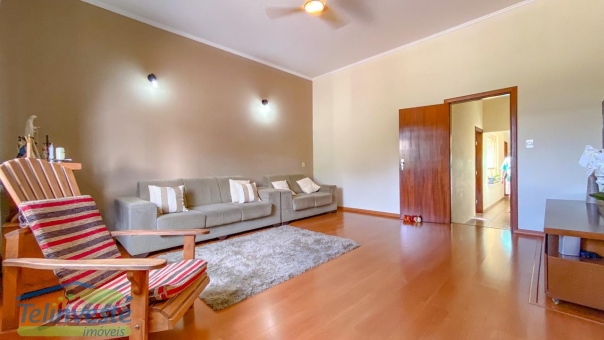CASA NO BAIRRO CENTRO 