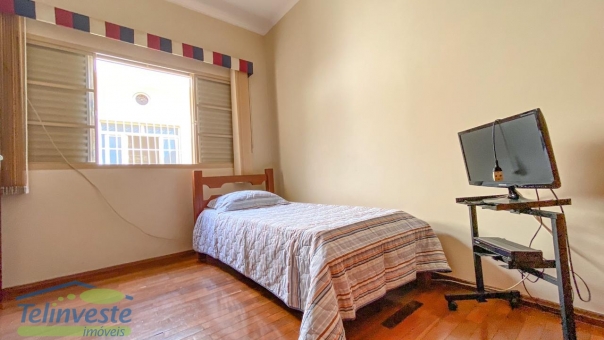 CASA NO BAIRRO CENTRO 